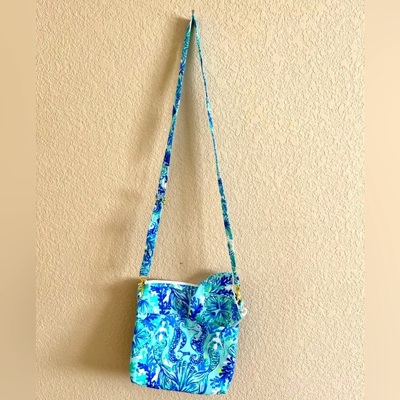 Handmade from Lilly Pulitzer fabric crossbody w/ matching face mask (new) - Picture 1 of 4